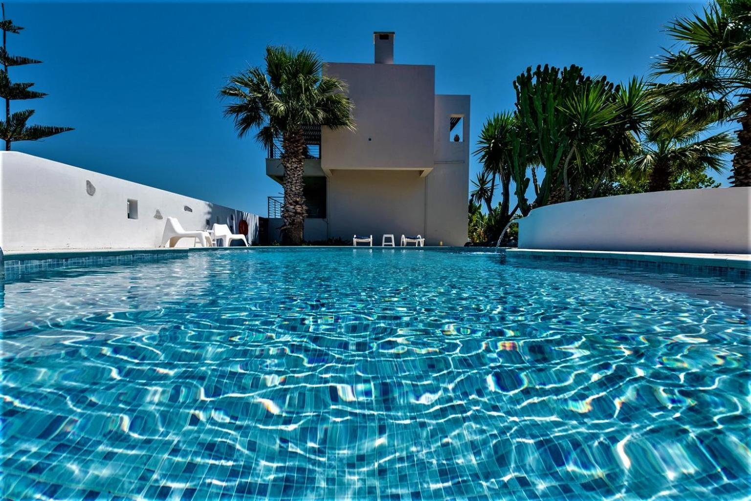 Xenos Villa 2 With A Private Pool,Near The Sea Тигаки Экстерьер фото