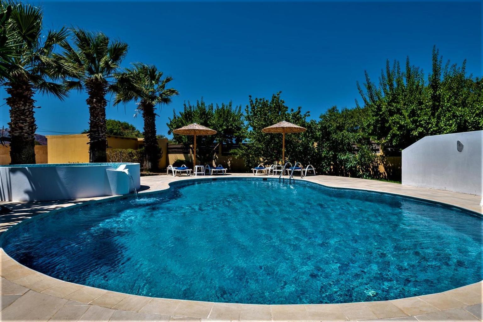 Xenos Villa 2 With A Private Pool,Near The Sea Тигаки Экстерьер фото