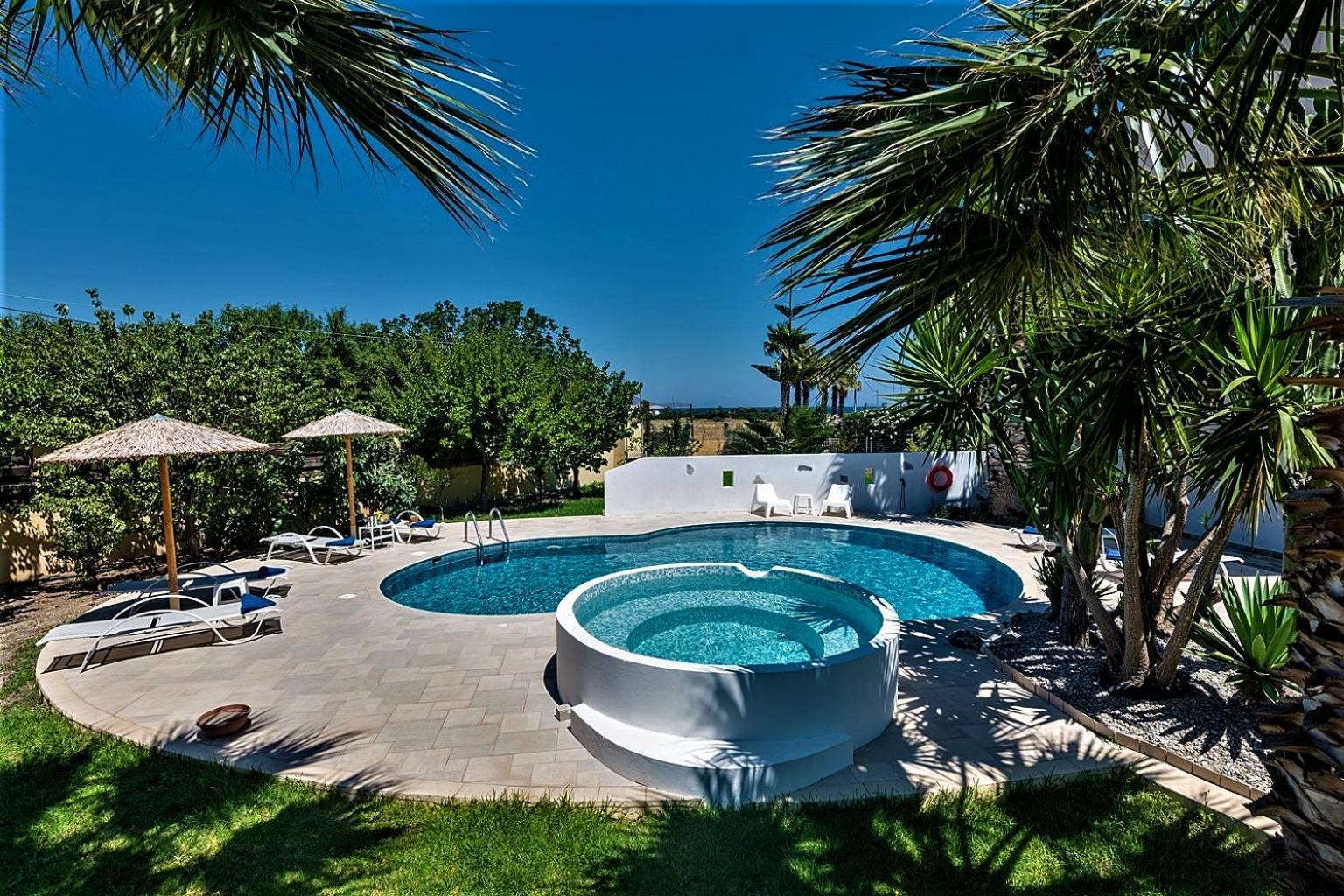 Xenos Villa 2 With A Private Pool,Near The Sea Тигаки Экстерьер фото