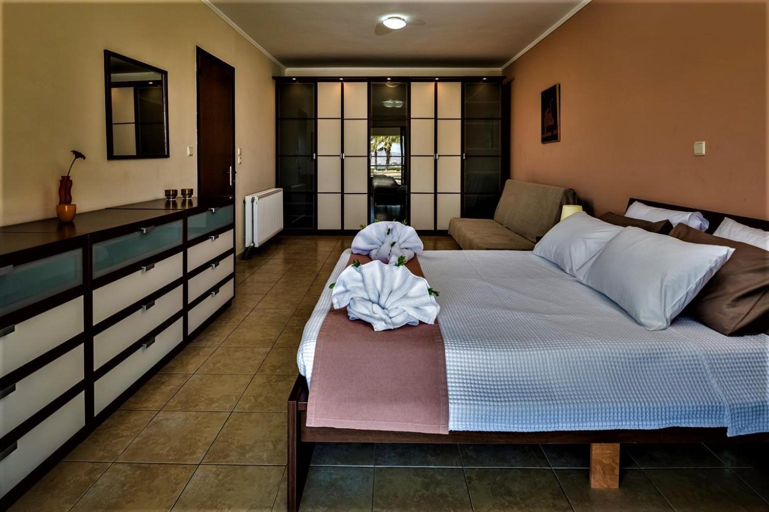 Xenos Villa 2 With A Private Pool,Near The Sea Тигаки Экстерьер фото